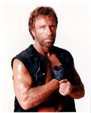 Chuck Norris a facut 462 de victime in filmele sale