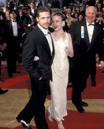 La inceputul anilo '90, Brad Pitt a avut o relatie cu Juliette Lewis. In 1992, cand cei doi se intalneau, actrita avea doar 16 ani.