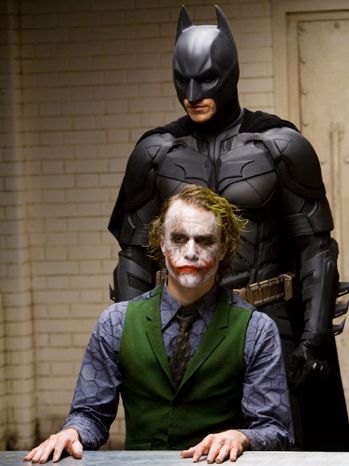 10. The Dark Knight (1.002 miliarde de dolari)  Productia regizata de Christopher Nolan este singurul film cu super eroi prezent in clubul miliardarilor.