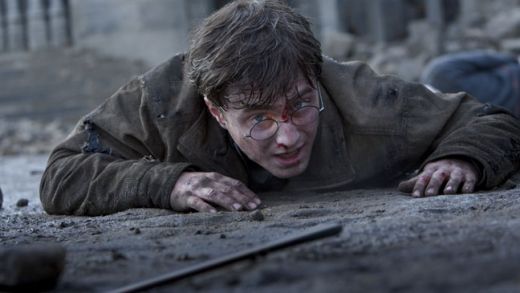 3.Harry Potter and the Deathly Hallows Part 2 (1,327 miliarde de dolari). Ultimul film al francizei Harry Potter a reusit performanta sa adune un miliard de dolari incasari la numai 2 saptamani de la lansare. Este singurul film din serie care a reusit sa atinga acest record 