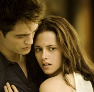 Cele mai socante 5 momente din noul Twilight: isteria cuprinde planeta inainte de marea premiera
