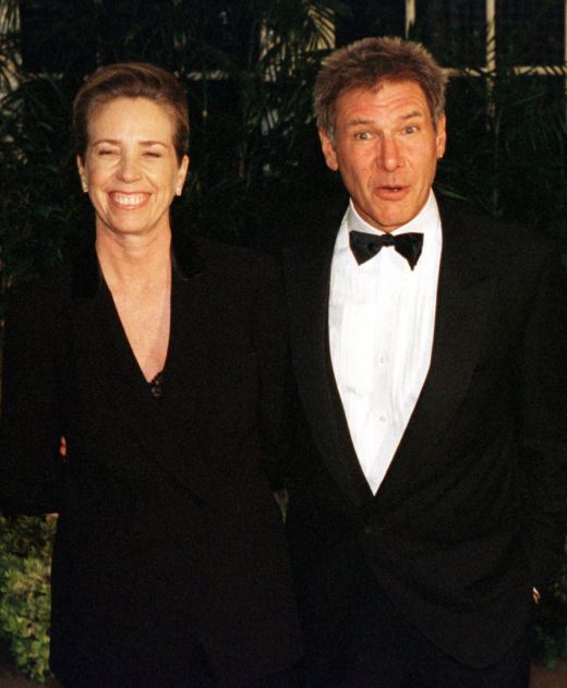 Harrison Ford si Melissa Mathison au fost casatoriti timp de 21 de ani, pana cand au divortat in 2004. Cei doi s-au cunoscut la filmarile pentru Apocalypse Now si au fost separati intre 2000 si 2001, dar in 2004 au incheiat oficial relatia, divortul costandu-l pe Ford 85 de milioane de dolari. 