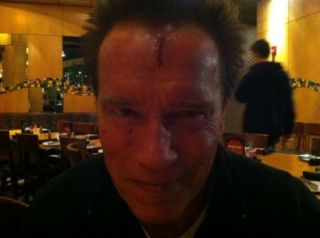 Arnold Schwarzenegger, la un pas de tragedie. Actorul s-a accidentat pe platourile de la The Last Stand