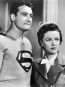 George Reeves, actorul care a fost Superman in anii 50, a fost impuscat chiar in casa sa, in 1959. Moartea misterioasa a actorului este subiectul filmului Hollywoodland , aparut in 2006, cu Ben Affleck in rolul lui George Reeves. Actor american s-a nascut la 5 ianuarie 1914 in Woolstock, Iowa. Numele adevarat era George Keefer Brewer. Crima, nerezolvata inca, a starnit controverse, iar actorul a fost inmormantat la Pasadena Mausoleum.