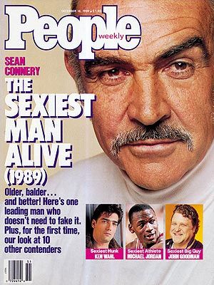 Sean Connery - 1989. Actorul a reusit la aproape 60 de ani sa fie numit cel mai sexy barbat din lume. 