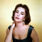 N-o sa-ti vina sa crezi cine s-ar putea s-o interpreteze pe Elizabeth Taylor intr-un film biografic!