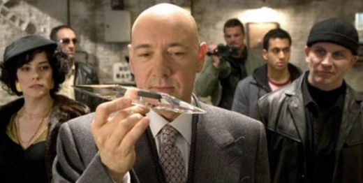  Lex Luthor (Kevin Spacey) in seria Superman: avere de 29.3 miliarde de dolari