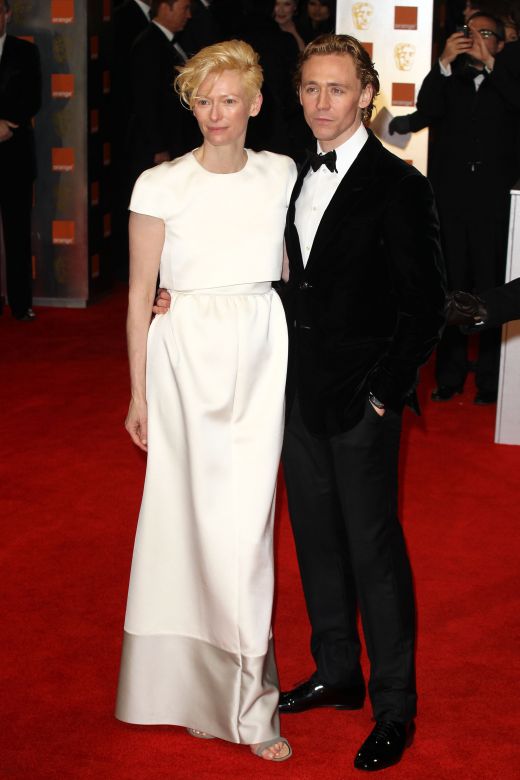 Tilda Swinton si Tom Hiddleston