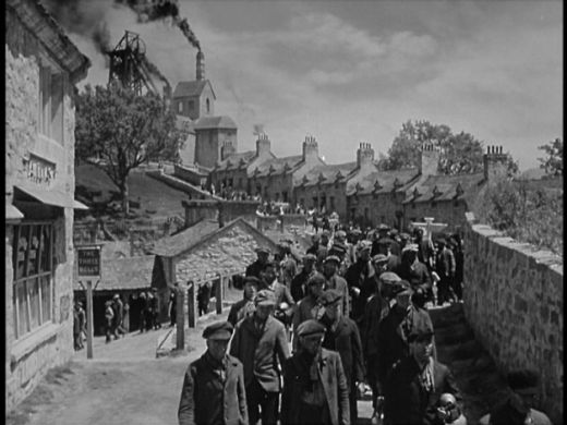 How Green Was My Valley (1941): Drama familista a lui John Ford nu are nici un pic din stralucirea lui Citizen Kane, cel care ar fi trebuit sa primeasca Oscarul in acel an, conform criticilor.