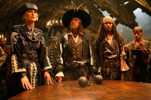 27. Pirates Of The Caribbean: At World's End (2007): Toti il iubim pe Johnny Depp, dar pana si cei mai mari fani ai sai au ramas cu un gust amar dupa ce au vazut al treilea film din serie. Desi primul film a fost laudat intens, celelalte n-au mai reusit sa se ridice la nivelul asteptarilor, iar al treilea fost criticat pentru ca este plictistor, lipsit de actiune si mult prea lung. 