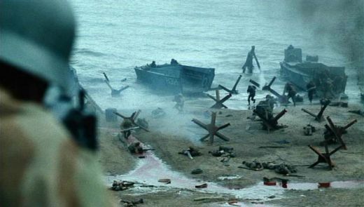 Saving Private Ryan (1998): Debarcarea din Normandia n-a fost niciodata mai realista, mai terifianta si mai socanta ca in Saving Private Ryan. O adevarata capodopera a filmelor de razboi, in care scenele de lupta te lasa fara reactie.