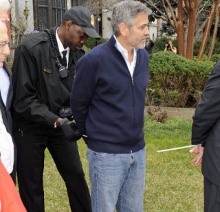 George Clooney a fost arestat alaturi de tatal sau. Imagini cu actorul in catuse si marturiile sale emotionante