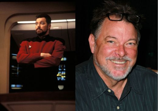  Commander William T. Riker (Jonathan Frakes)