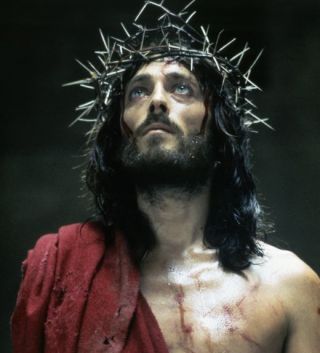 Actorul care l-a transformat pe Iisus intr-un sex simbol. Ce s-a intamplat cu 12 dintre actorii care l-au jucat pe Hristos in filme