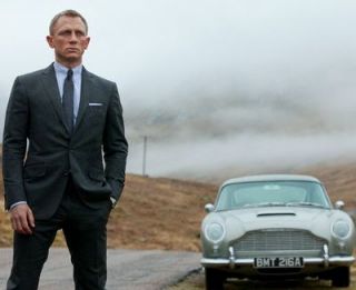 Dupa 50 de ani, celebrul personaj M din James Bond ar putea fi ucis. Cine o va inlocui pe Judi Dench. Imagini noi din Skyfall