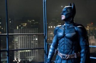 7 imagini noi din The Dark Knight Rises. Va fi acesta blockbusterul verii?