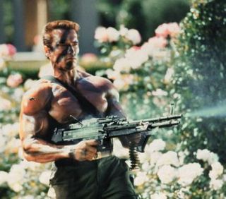 8 greseli pe care nimeni nu le-a vazut in Commando, legendarul film al lui Arnold Schwarzennerger. Detaliul care le-a scapat producatorilor