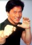 Jackie Chan isi face singur cascadoriile in aproape toate filmele. Actorul a deschis si o scoala de antrenat cascadori pentru scenele de batai din filme