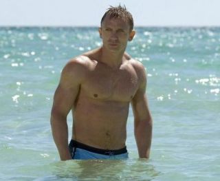 James Bond pentru prima data in istorie ajunge la Cannes. Ce vedete vor pasi pe covorul rosu