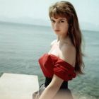 Brigitte Bardot, prima femeie care a aparut in bikini la Cannes. Actrita care a inventat masura zero si relatia ei de iubire/ura cu cel mai celebru festival de film