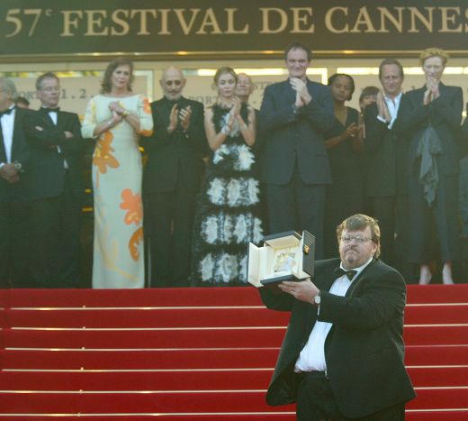 Michael Moore, castigator Palme d'Or in 2004 cu 