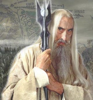 Christopher Lee: o legenda britanica a implinit 90 de ani. Saruman, maleficul vrajitor din Lord of the Rings este nemuritor