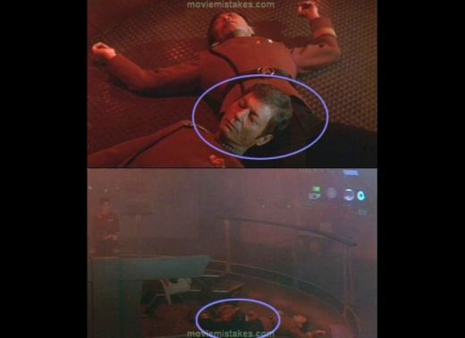  Star Trek: The Wrath of Khan: La inceputul filmului, in scena in care Sulu si McCoy folosesc simulatorul, ambii lesina, iar McCoy cade cu capul pe pieptul lui Sulu. In urmatoarea scena, acesta apare cu capul pe genunchiul acestuia.