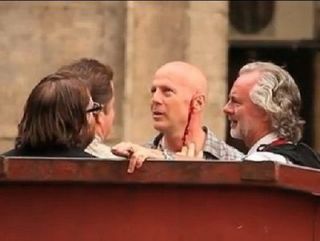 Bruce Willis, plin de sange la filmarile pentru al cincilea film din seria Greu de ucis, A Good Day to Die Hard
