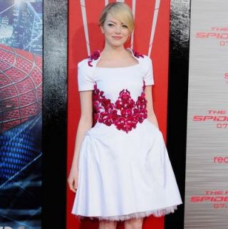 The Amazing Spider-Man a avut premiera la Los Angeles. Cum a impresionat Emma Stone la lansarea primului film din istoria francizei in care cascadoriile sunt reale