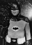 Adam West l-a jucat pe Batman in serialul difuzat de ABC in 1966 si in primul film color cu Batman lansat pe marele ecran