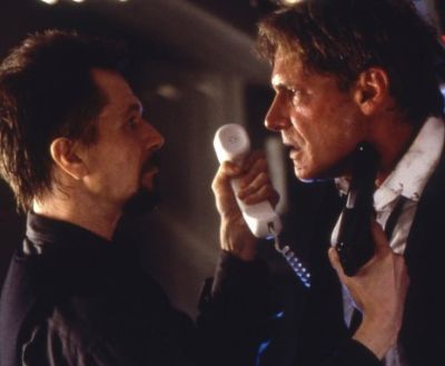 Harrison Ford si Gary Oldman se reintalnesc dupa 15 ani de la Air Force One, in thrillerul Paranoia