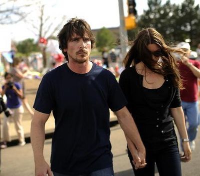 Gestul impresionant al lui Christian Bale: actorul i-a vizitat la spital pe supravietuitorii tragediei din Colorado