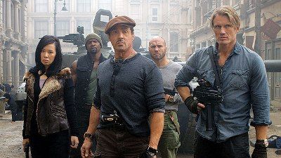 The Expendables 2 este lider in box-office-ul american dupa prima saptamana de la lansare. Reactia criticilor despre productia cu un buget de 100 milioane de dolari