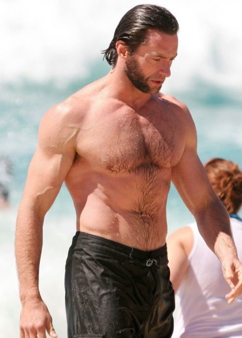 Filmarile pentru Wolverine s-au mutat in Japonia: Hugh Jackman participa la o inmormantare in noile imagini din filmul de 100 de milioane de $