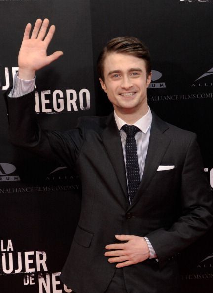Eroul din Harry Potter, Daniel Radcliffe, apare nud alaturi de Zoe Kazan in prima lui comedie romantica