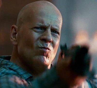 Greu de ucis 5: Bruce Willis arunca Moscova in aer in 30 de secunde intr-un nou clip din A Good Day To Die Hard