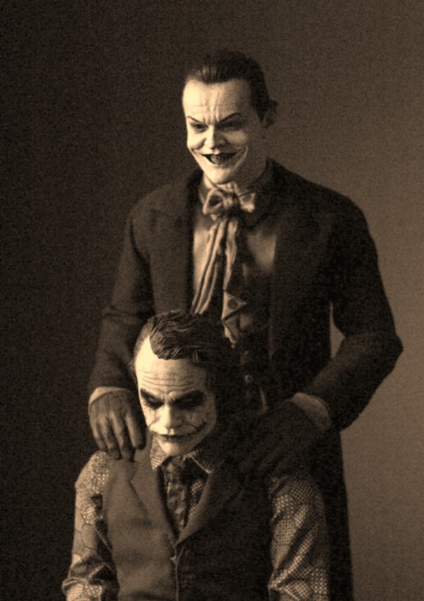 Jokerii lui Heath Ledger si Jack Nicholson in aceeasi poza. Povestea din spatele imaginii care aduce impreuna doua legende ale filmului