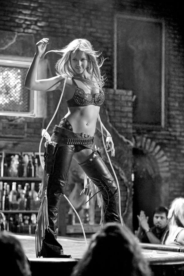 Jessica Alba: O sa am mai multe scene de dans in Sin City 2