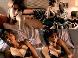 Monster's Ball (2001): Halle Berry a fost prima actrita de culoare care a obtinut Oscarul pentru rol principal, in 2001. Interpretarea ei a impresionat criticii, insa fanii nu vor uita niciodata scena de sex dintre ea si Billy Bob Thornton, un paznic rasist care i-a executat sotul in puscarie.