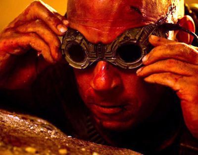 Primul teaser pentru Riddick: Vin Diesel infrunta creaturi inspaimantatoare pe o planeta abandonata