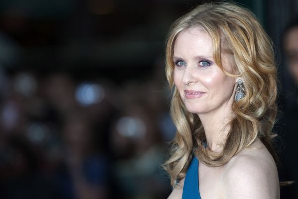 Cynthia Nixon: Miranda din Totul despre sex a aflat ca are cancer in 2006 la 40 de ani. Actrita a refuzat initial sa vorbeasca in public despre starea ei de santate, pentru a evita circul mediatic: 