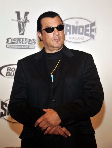 Steven Seagal: actorul va deveni ambasadorul industriei de armament din Rusia