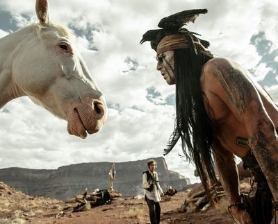 The Lone Ranger, desfiintat in primele recenzii: de ce a dezamagit super productia cu Johnny Depp