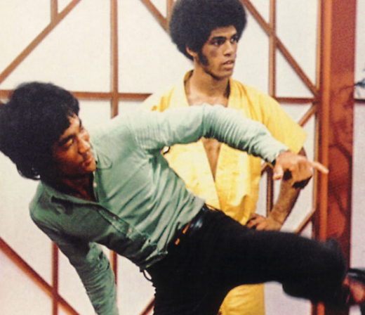 Jim Kelly: actorul care a jucat in filmul Enter the Dragon alaturi de Bruce Lee, a murit la 67 ani