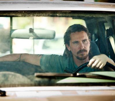 Out of The Furnace: primele imagini cu Christian Bale si Woody Harrelson intr-o drama politista