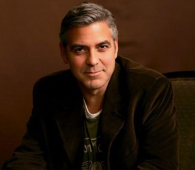 George Clooney a dezvaluit ca investeste o suma considerabila din castiguri pe misiuni de spionaj, actorul il vaneaza pe Omar al-Bashir, dictatorul Sudanului
