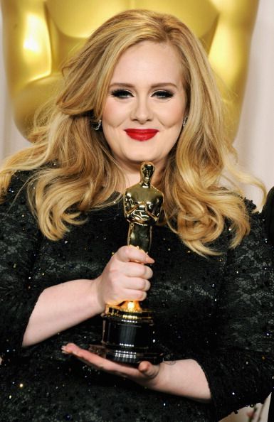 Adele ar putea juca alaturi de David Beckham si Elton John, intr-un film regizat de Matthew Vaughn