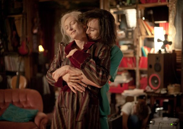 Only Lovers Left Alive: Trailer pentru filmul in care Tilda Swinton si Tom Hiddleston se transforma in doi vampiri indragostiti de secole intregi
