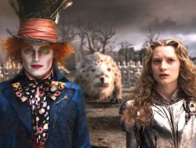 Johnny Depp si Mia Wasikowska se intorc in Tara Minunilor: cei doi vor juca in Alice in Wonderland 2, care este data oficiala de lansare si cine il inlocuieste pe Tim Burton