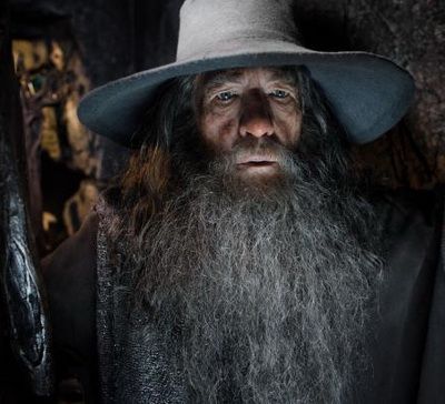 Peter Jackson face dezvaluiri despre cel mai tare erou negativ din trilogia The Hobbit: Este Hannibal Lecter al dragonilor . Cum a fost creat Smaug, dragonul mare cat un Boeing 747